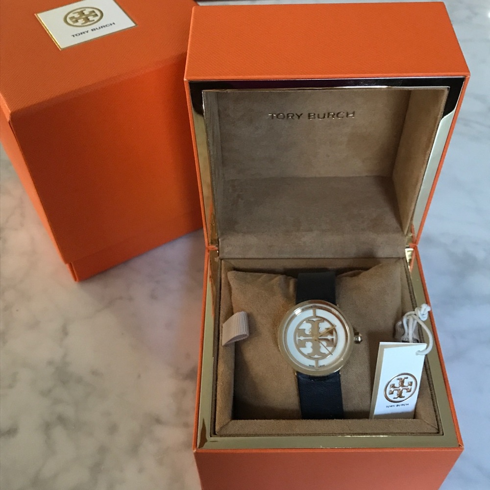 ⭐️Price drop!⭐️Tory Burch Reva Watch